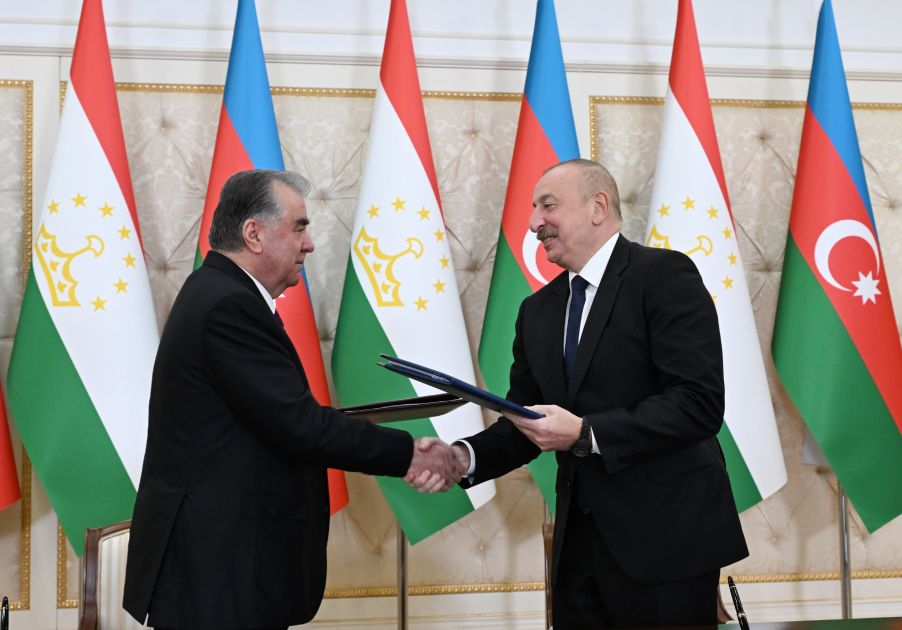 Azerbaijan, Tajikistan sign declaration on strategic partnership