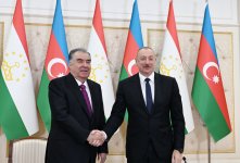 Azərbaycan və Tacikistan Prezidentləri mətbuata bəyanatlarla çıxış ediblər (FOTO/VİDEO) (YENİLƏNİB)