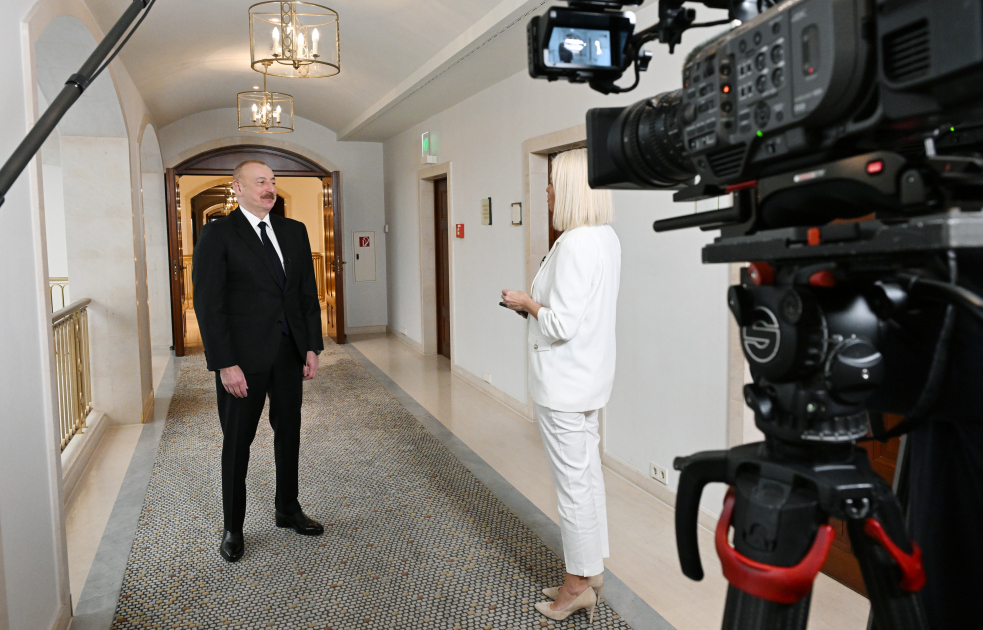 Президент Ильхам Алиев дал интервью телеканалу Euronews (ФОТО)