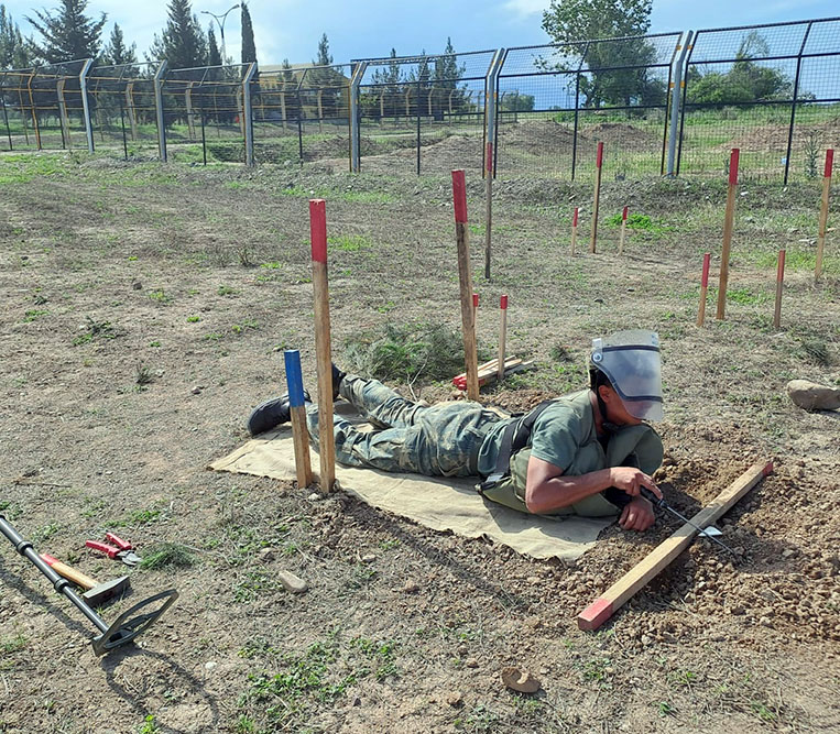 Azerbaijani military's engineering units participate in combat training exercises (PHOTO)
