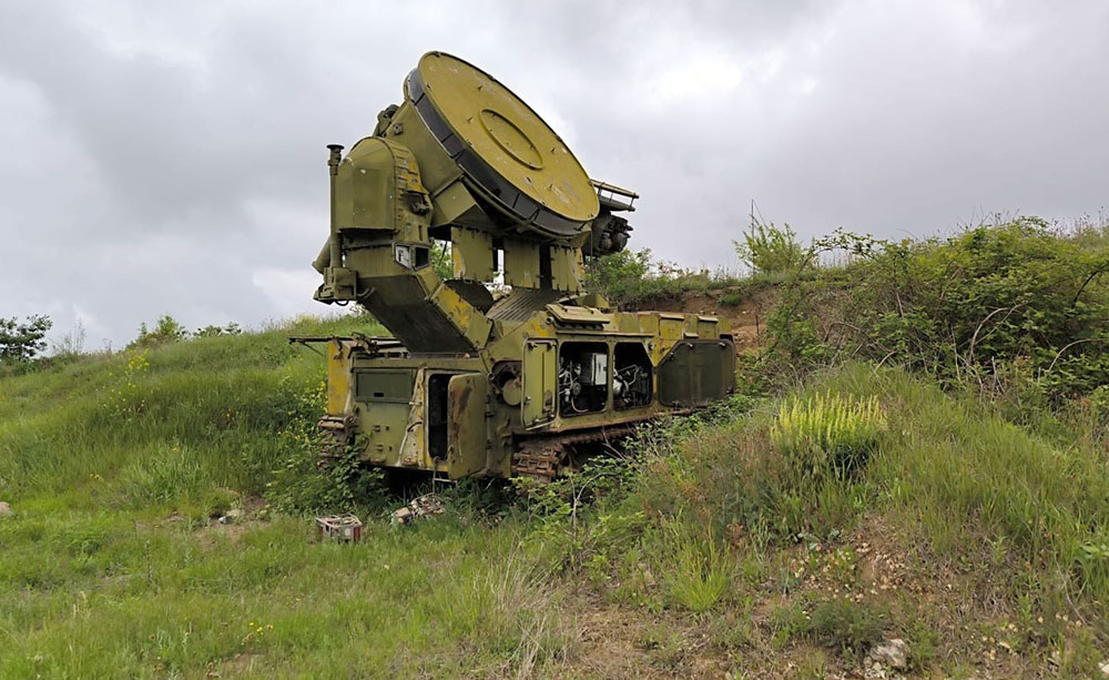На заброшенной боевой позиции в Карабахском регионе Азербайджана обнаружена система ПВО (ФОТО/ВИДЕО)