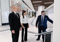 President Ilham Aliyev, First Lady Mehriban Aliyeva participate in presentation of Crescent Bay project and opening of Crescent Mall (PHOTO/VIDEO)