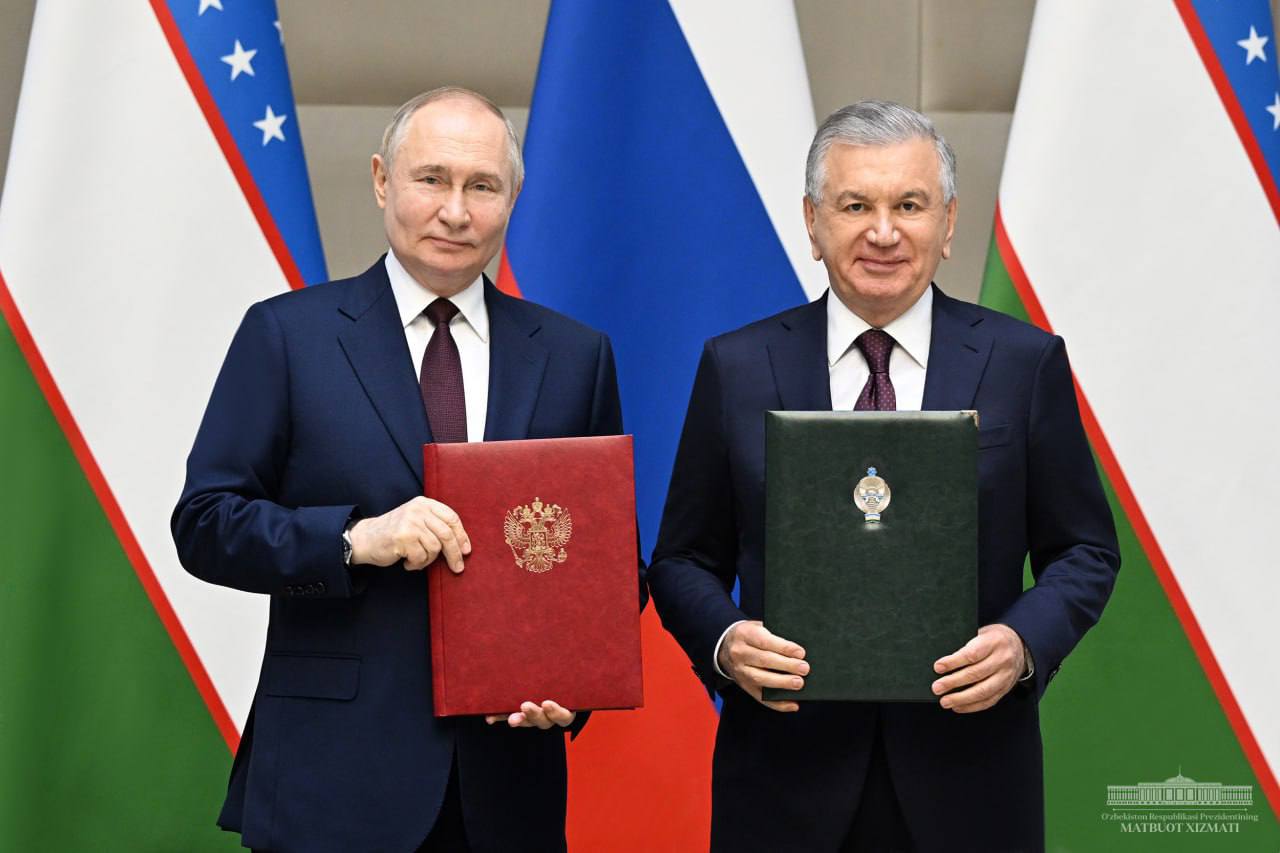 Uzbekistan, Russia sign slew of co-op instruments