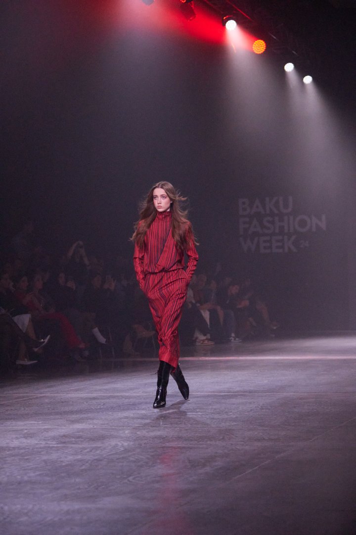 Baku Fashion Week 2024 – флористика, авангард, свет и тьма (ФОТО)