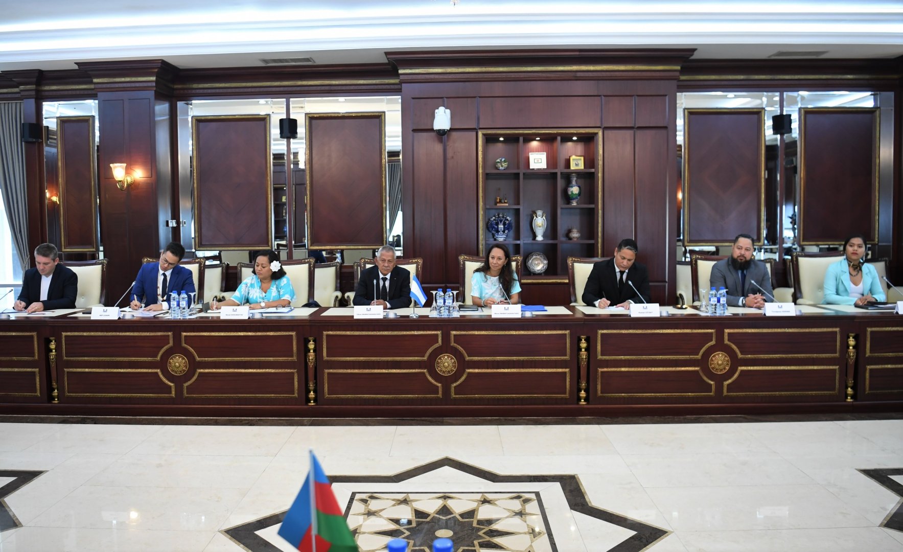 French Polynesian delegation meets in Azerbaijani Parliament (PHOTO)