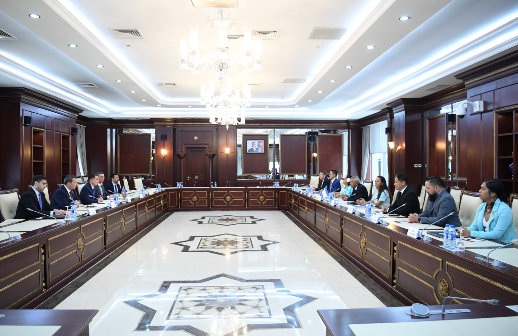 French Polynesian delegation meets in Azerbaijani Parliament (PHOTO)