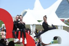 Heydar Aliyev Center park hosts Children’s Festival (PHOTO)