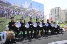 Heydar Aliyev Center park hosts Children’s Festival (PHOTO)