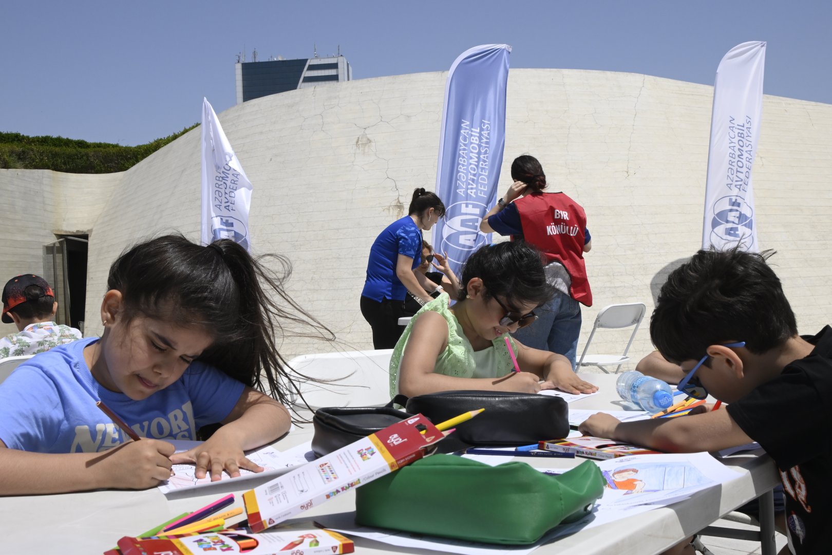 Heydar Aliyev Center park hosts Children’s Festival (PHOTO)