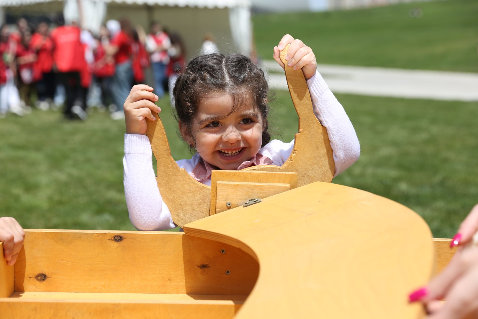 Heydar Aliyev Center park hosts Children’s Festival (PHOTO)