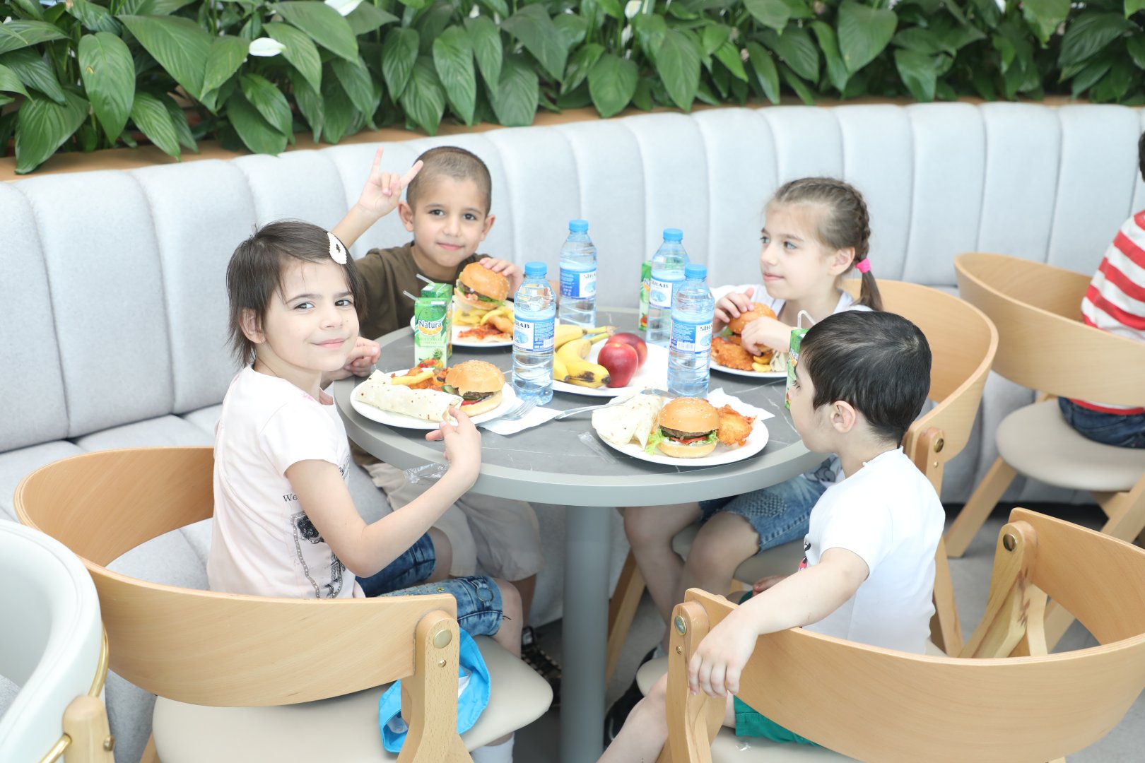 Heydar Aliyev Center park hosts Children’s Festival (PHOTO)