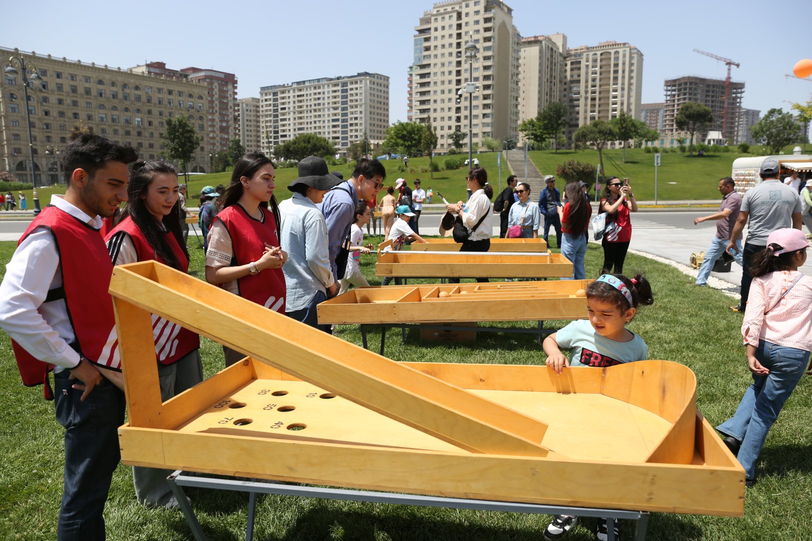 Heydar Aliyev Center park hosts Children’s Festival (PHOTO)