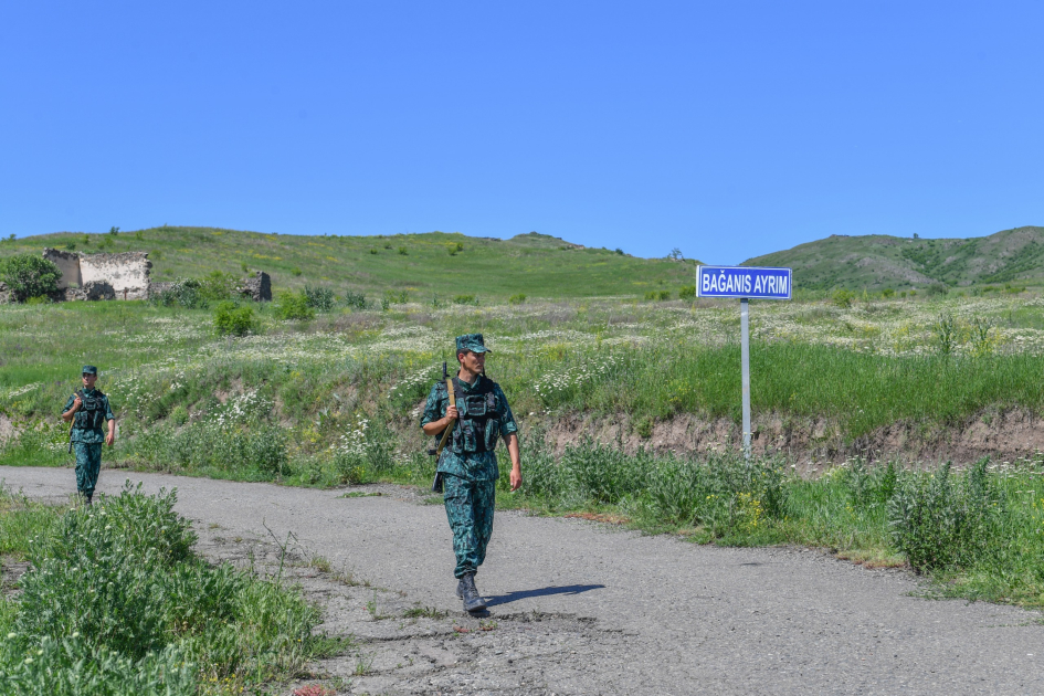 Qazaxın azad edilmiş kəndlərində sərhəd mühafizəsindən görüntülər (FOTO)