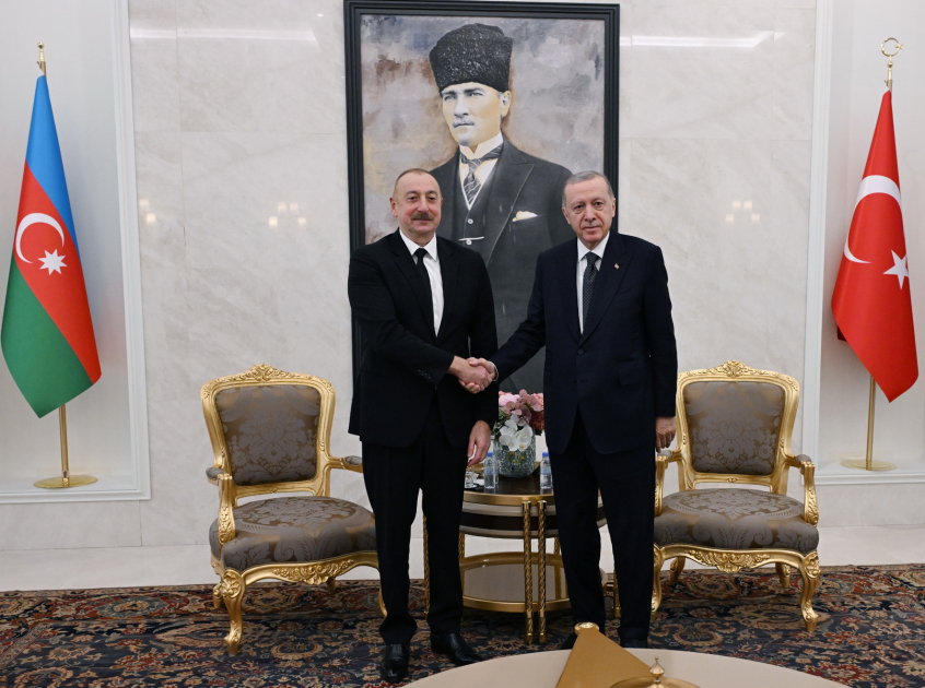Президент Ильхам Алиев и Президент Реджеп Тайип Эрдоган встретились в аэропорту Эсенбога города Анкара (ФОТО)