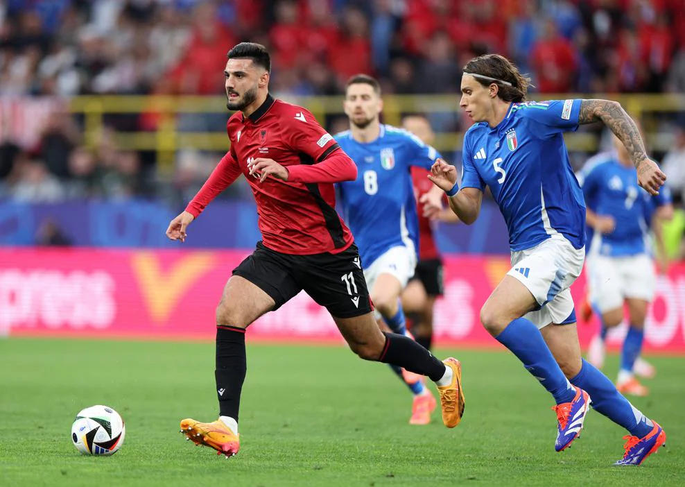 Сборная Италии стартовала на чемпионате Европы по футболу с волевой победы над албанцами