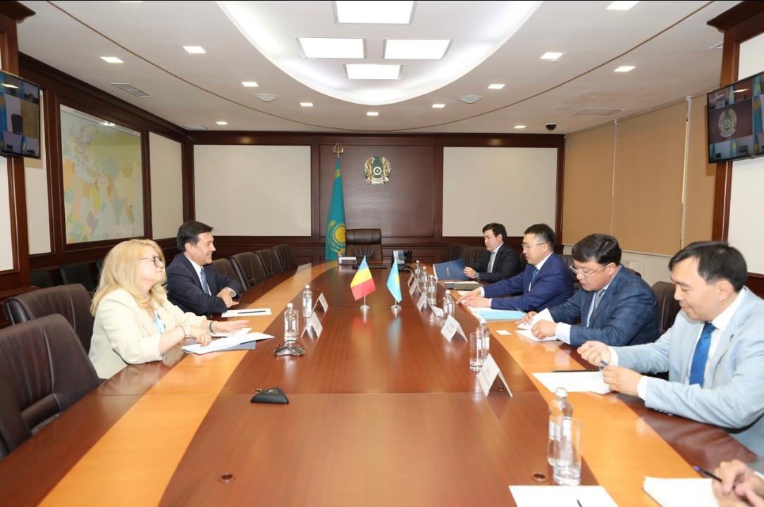 Kazakhstan, Romania discuss prospects for dev't of Middle Corridor