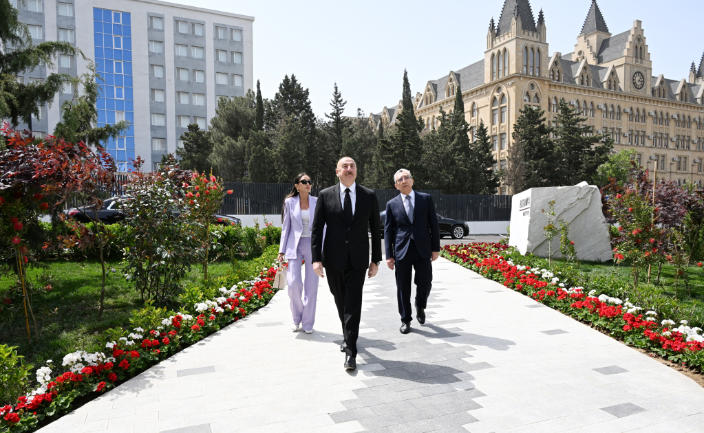 President Ilham Aliyev and First Lady Mehriban Aliyeva attended opening of new building of Institute of Botany in Baku and reviewed developments at Botanical Garden (PHOTO/VIDEO)