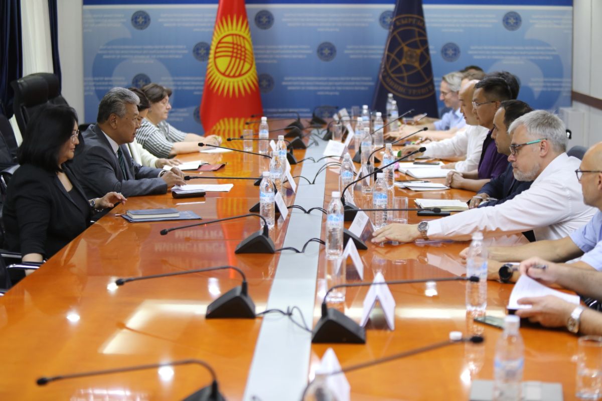 Кыргызстан, ВБ и швейцарские эксперты обсудили ТЭО Камбаратинской ГЭС-1