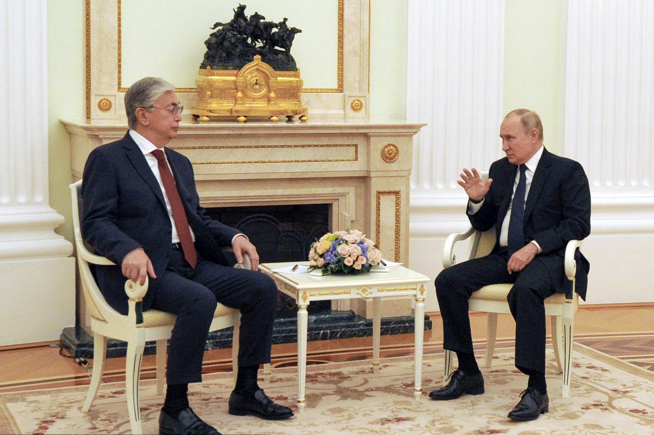 Токаев и Путин провели телефонные переговоры