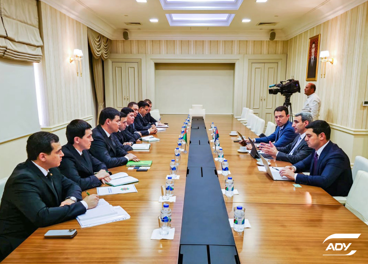 В Туркменистане обсуждены возможности расширения Среднего коридора