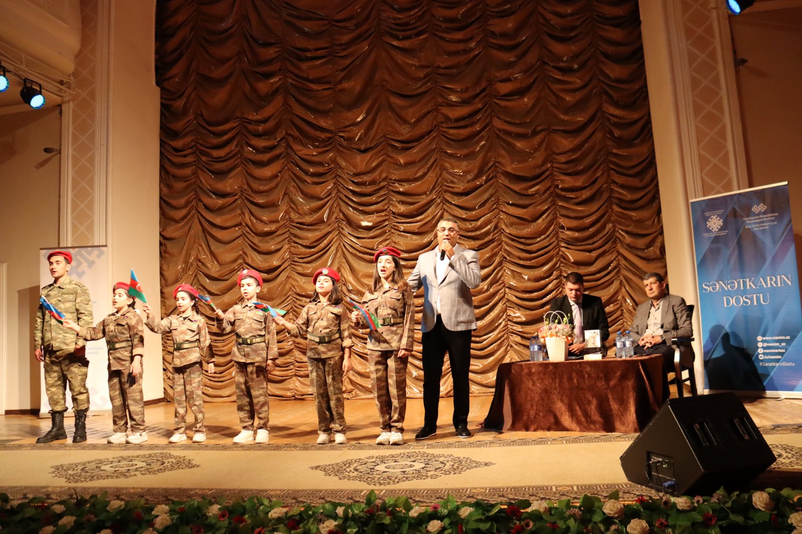 В Баку прошел концерт патриотической песни, посвященный Дню Вооруженных сил (ФОТО)