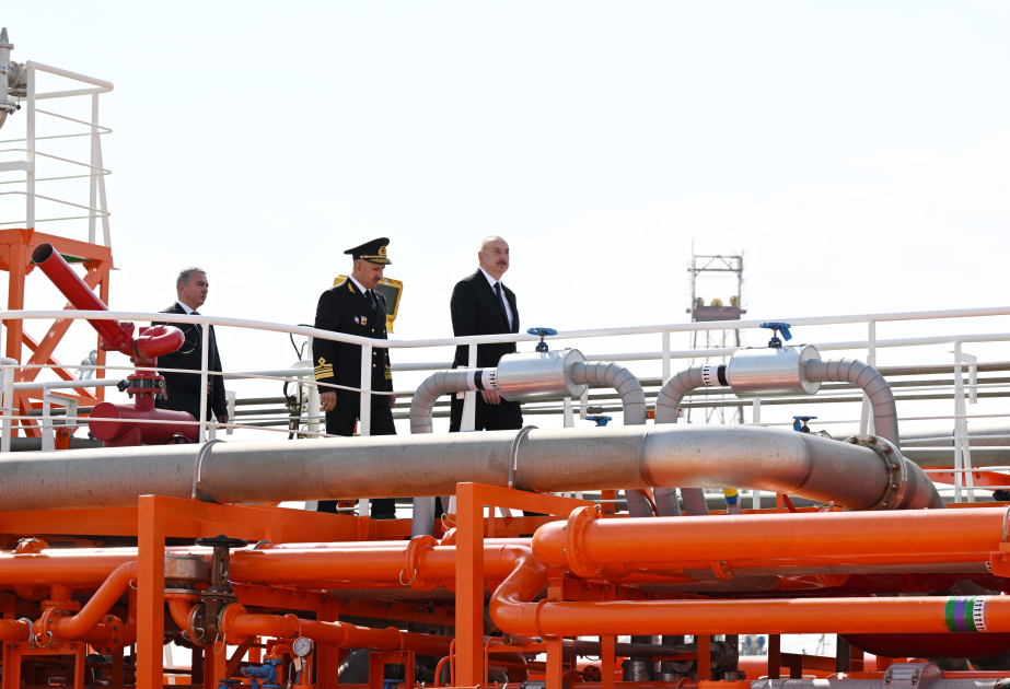 Prezident İlham Əliyev “Zəngilan” tankerinin istismara verilməsi mərasimində iştirak edib (FOTO/VİDEO) (YENİLƏNİB)