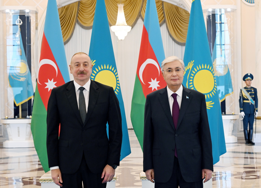 Состоялась встреча Президента Ильхама Алиева и Президента Касым-Жомарта Токаева (ФОТО)