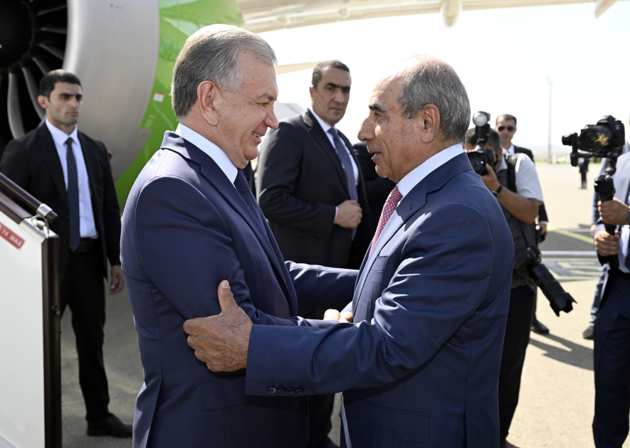 President of Uzbekistan embarks on visit to Azerbaijan (PHOTO) (UPDATED)