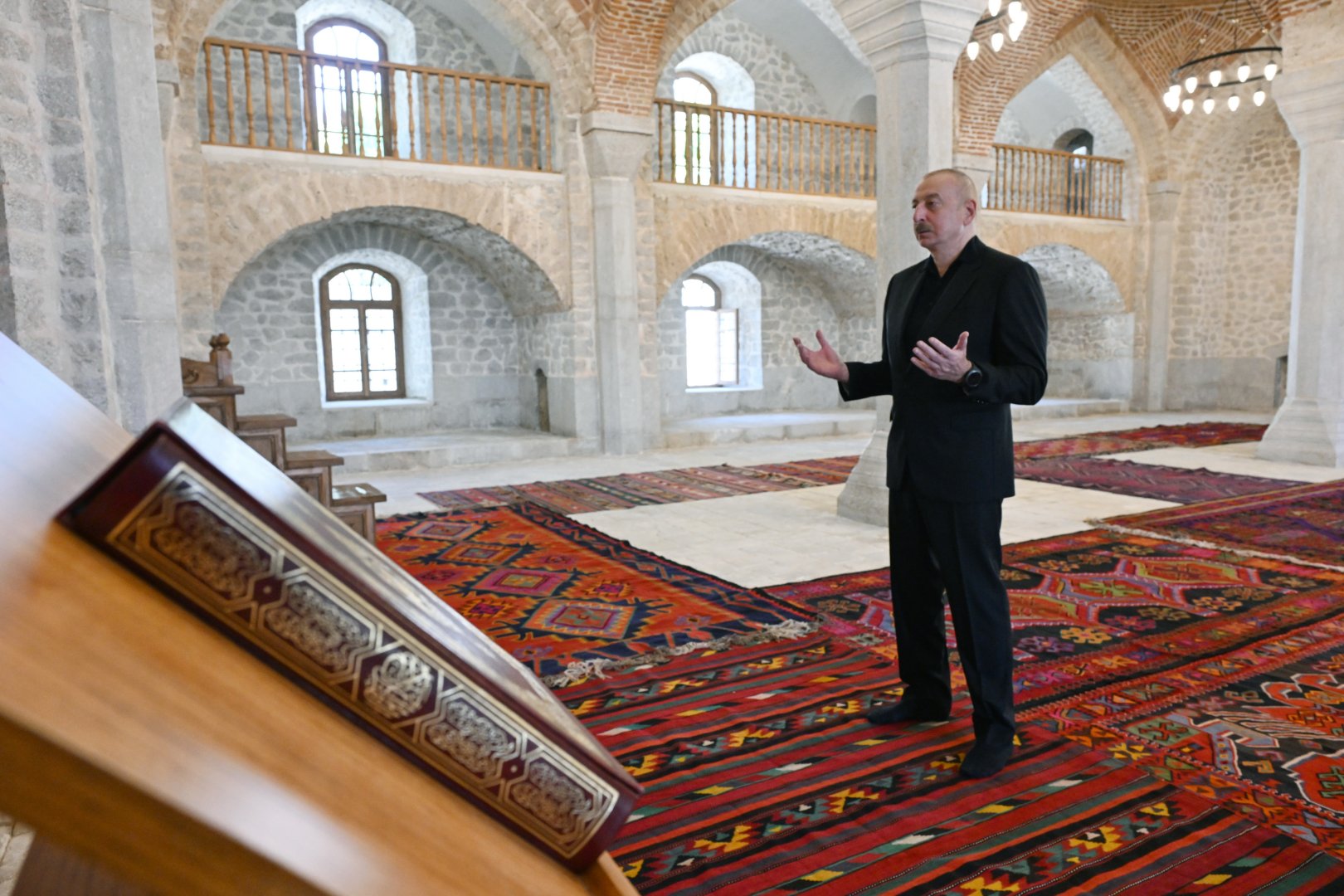 Prezident İlham Əliyev Şuşada Aşağı Gövhər Ağa məscidinin bərpadan sonra açılışında iştirak edib (FOTO)