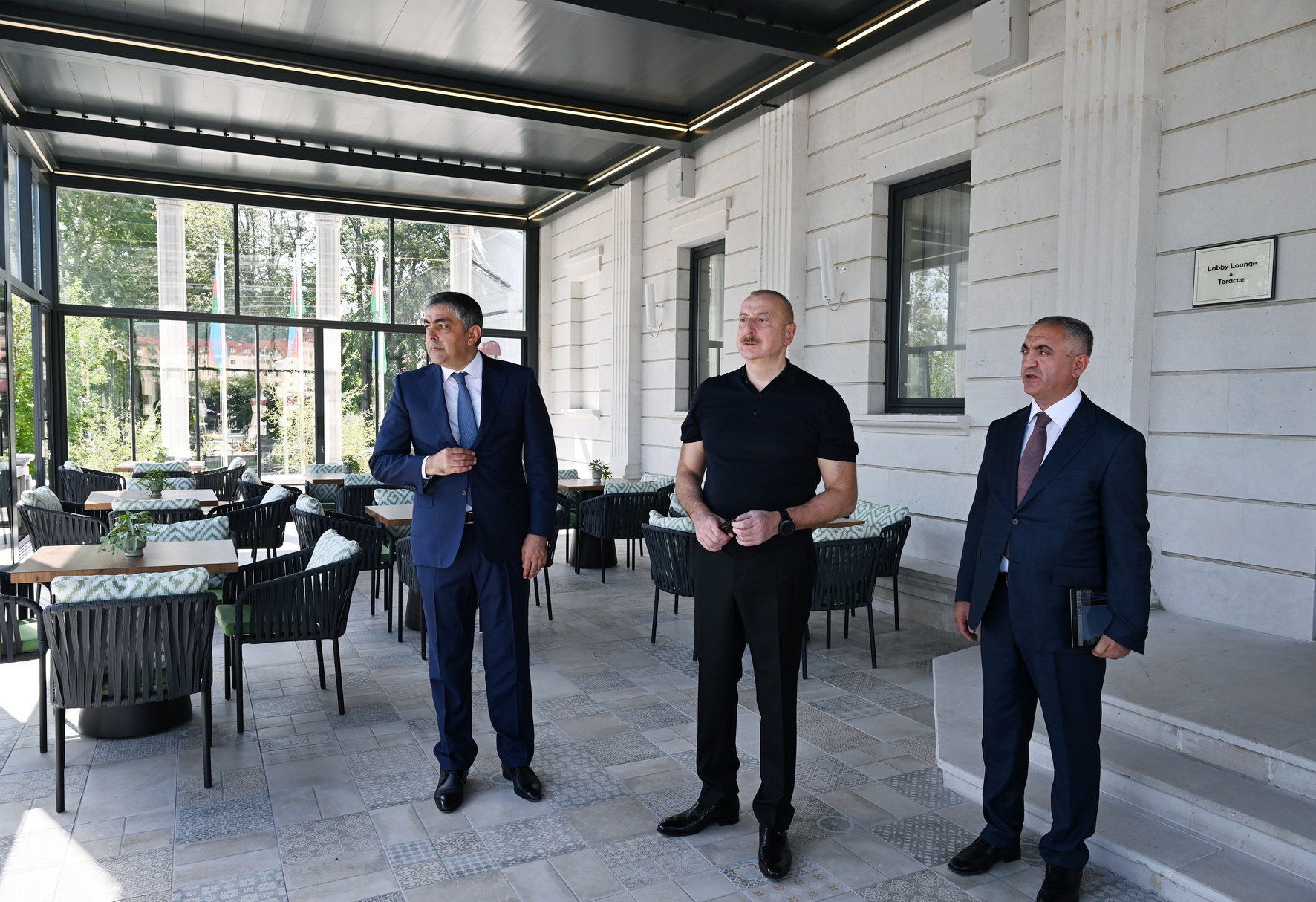 Prezident İlham Əliyev Xankəndidə əsaslı təmir və bərpadan sonra “Palace” hotelinin açılışında iştirak edib (FOTO)