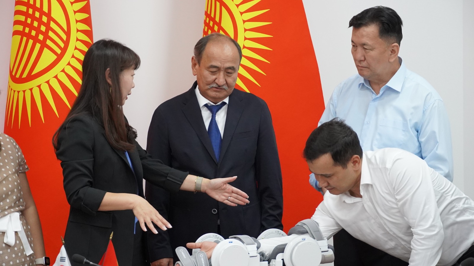 Южнокорейская компания передаст Кыргызстану оборудование для реабилитации пациентов