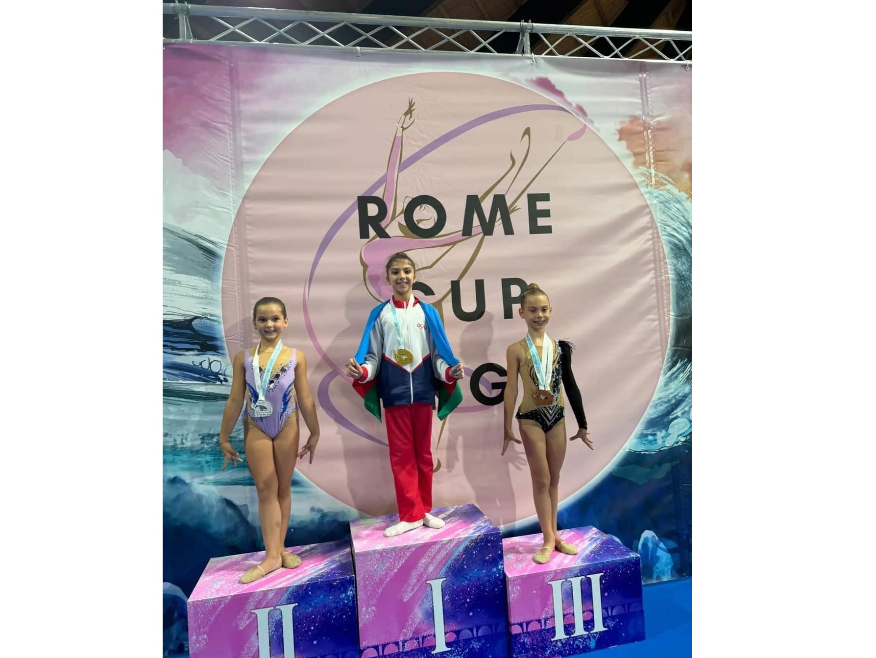 Азербайджанские гимнастки завоевали шесть золотых медалей в Риме (ФОТО)