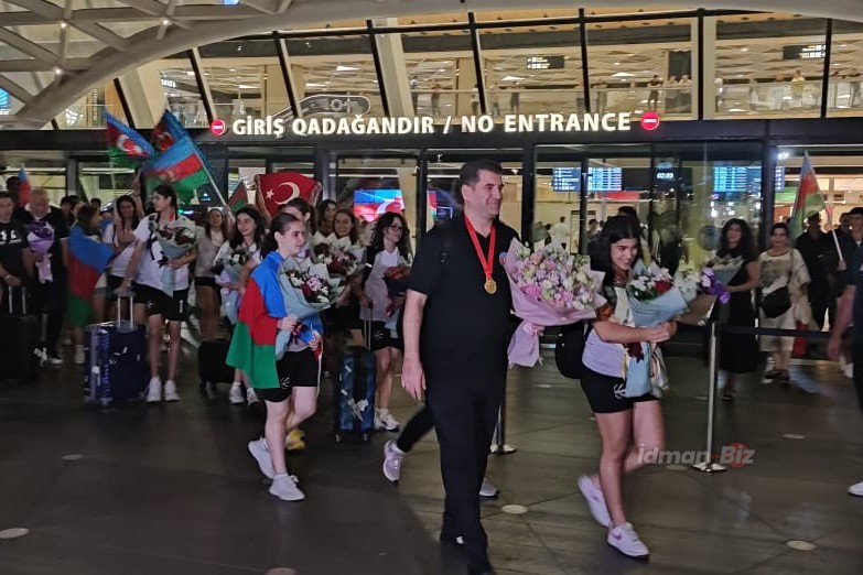 Азербайджанские баскетболистки, ставшие чемпионами Европы, вернулись на Родину