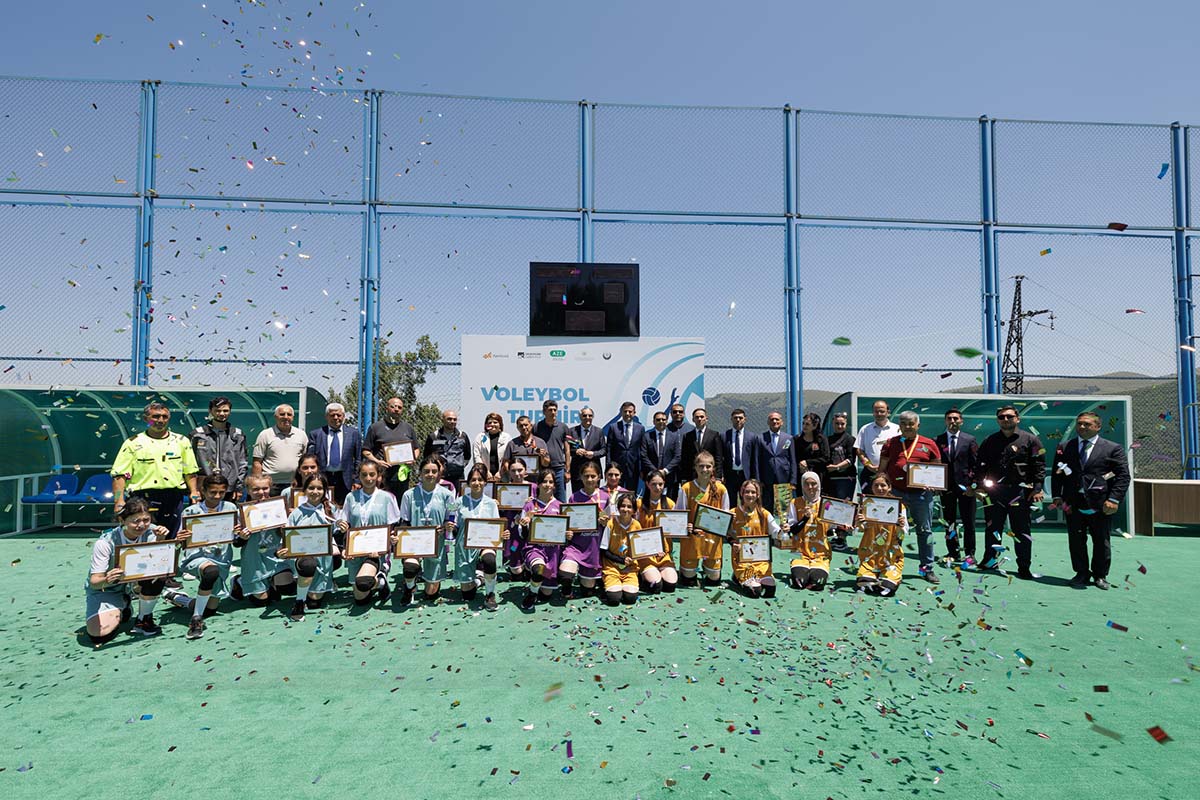В Дашкесане прошел волейбольный турнир среди школьниц