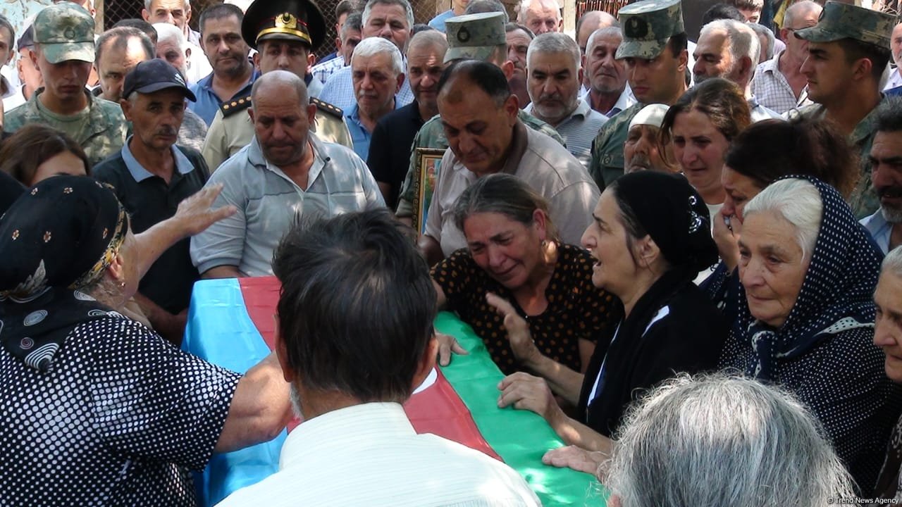 Проходит церемония прощания с шехидом Первой Карабахской войны (ФОТО)