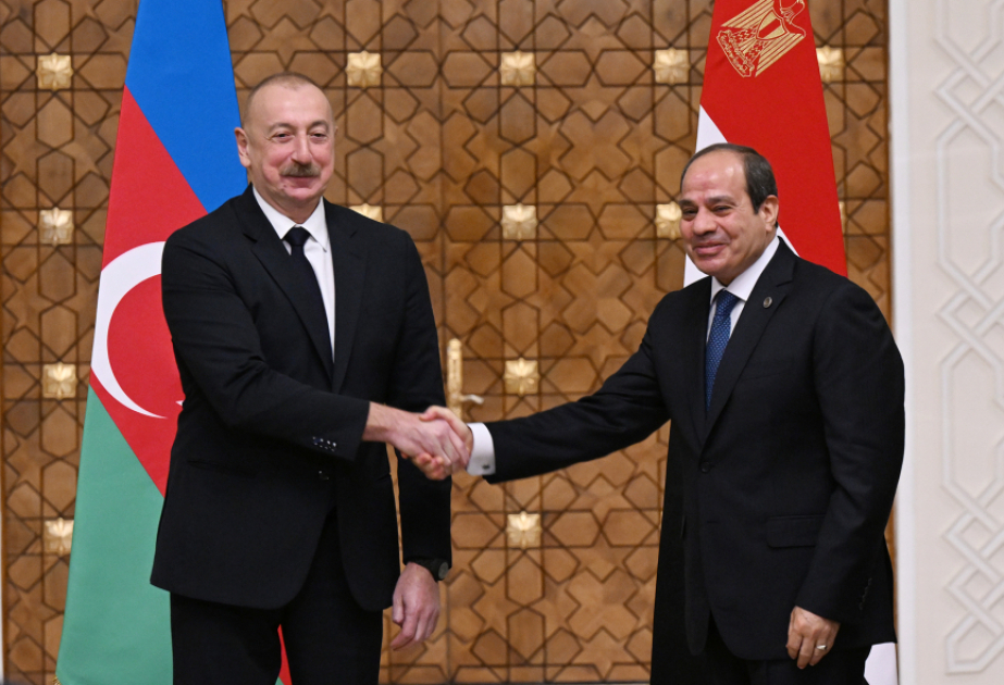 Президент Ильхам Алиев: Мы придаем большое значение нашим традиционным отношениям дружбы с Египтом