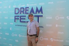 Звезды на красной дорожке на открытии первого Dream Fest в Баку (ФОТО)