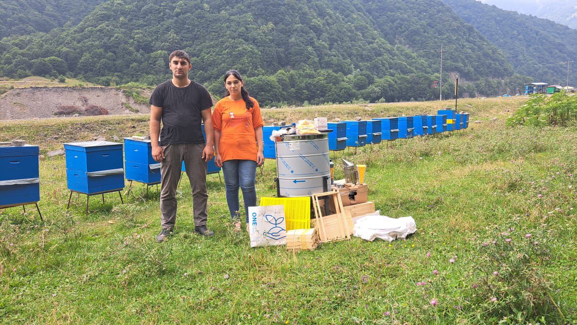 IDEA İctimai Birliyinin “Gənc arıçı” layihəsi uğurla davam edir (FOTO)