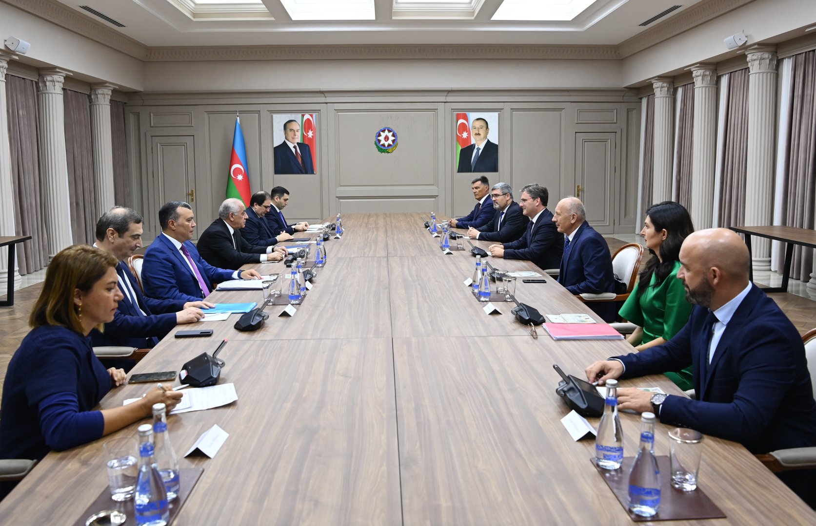 Обсуждены перспективы по увеличению торгового оборота между Азербайджаном и Сербией