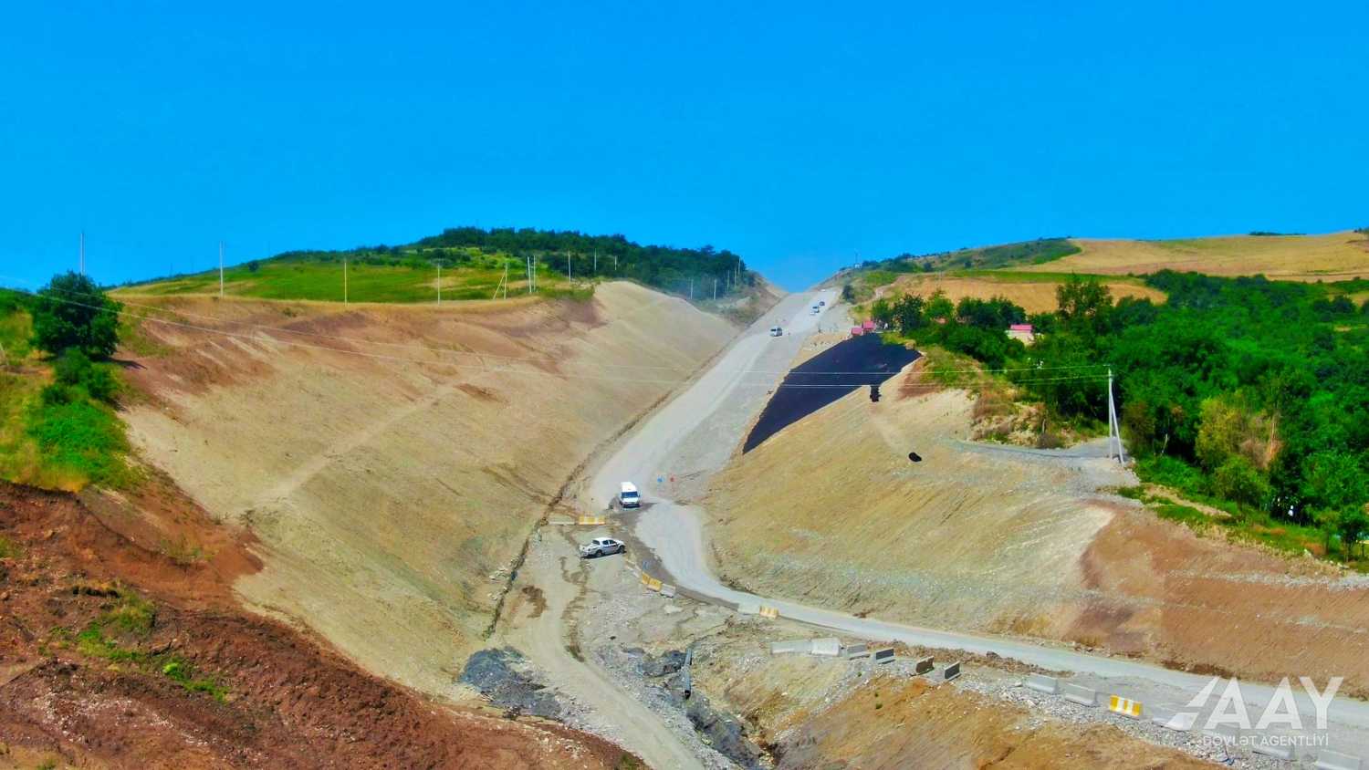 Muğanlı-İsmayıllı-Qəbələ avtomobil yolu yenidən qurulur (FOTO)