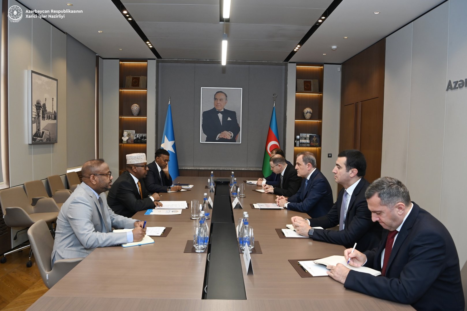 Azerbaijani, Somali FMs discuss cooperation issues (PHOTO)