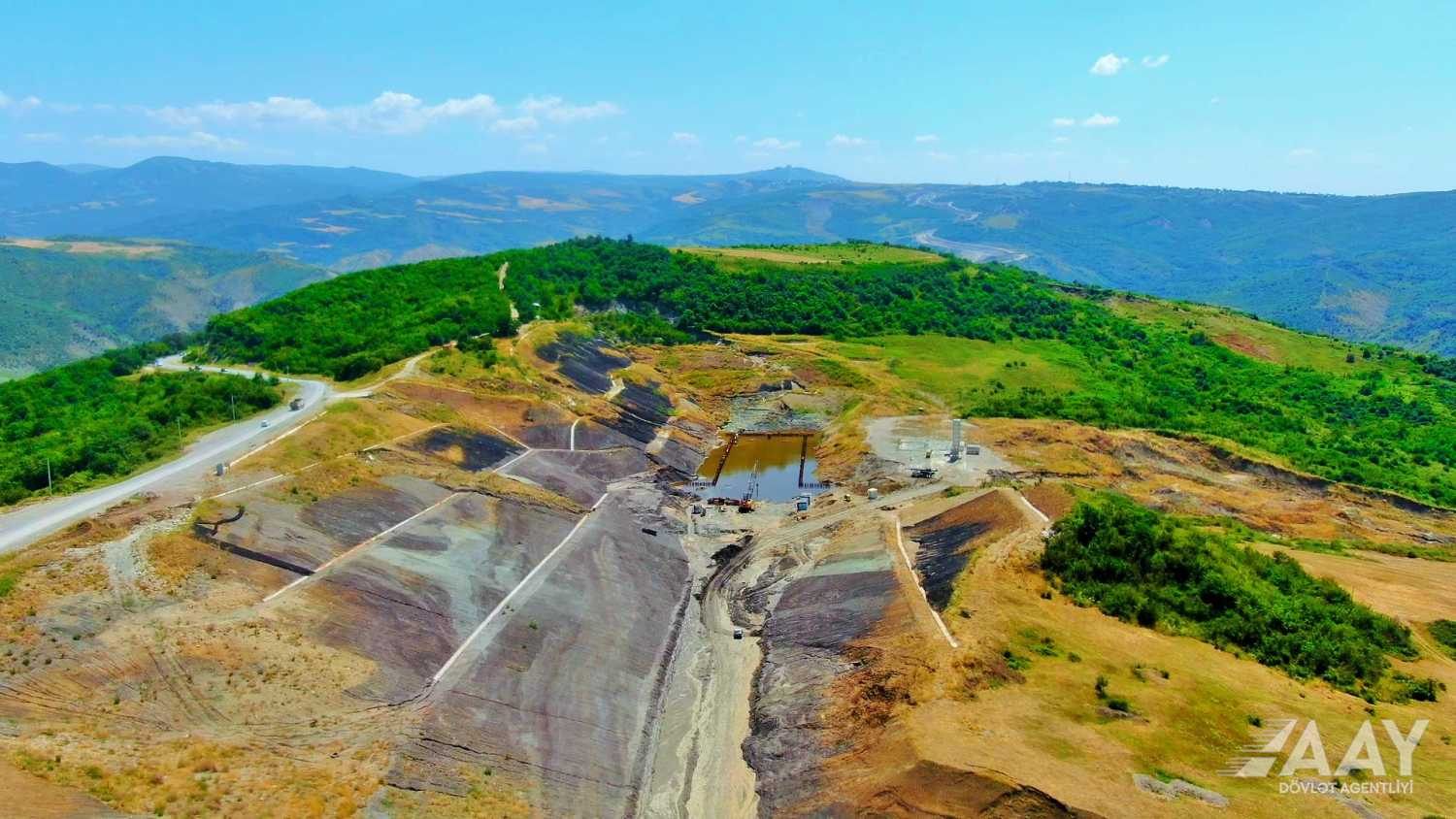 Muğanlı-İsmayıllı-Qəbələ avtomobil yolu yenidən qurulur (FOTO)