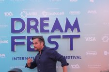 Ани Лорак с супругом, Bosson и другие звезды на красной дорожке Dream Fest в Баку (ФОТО)