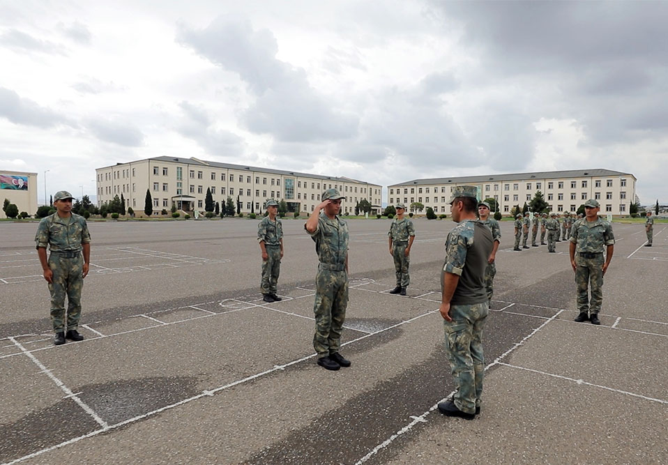 Подготовка молодых солдат постоянно находится в центре внимания - минобороны Азербайджана (ФОТО)