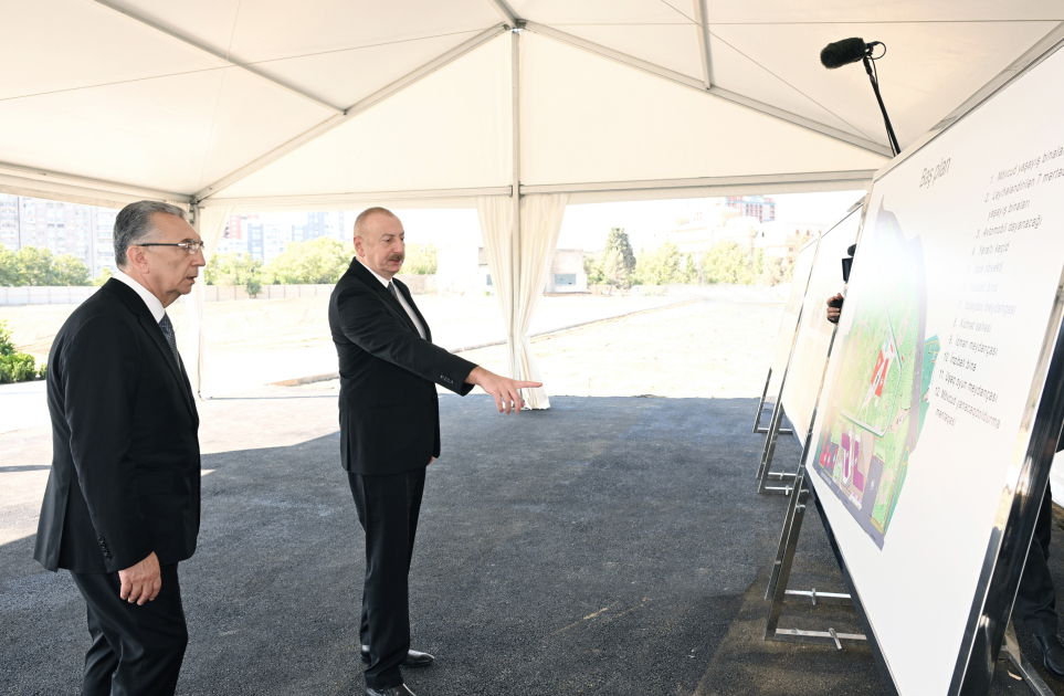 Президент Ильхам Алиев ознакомился с ходом работ в новом парке около станции метро «Гянджлик» в Баку (ФОТО)