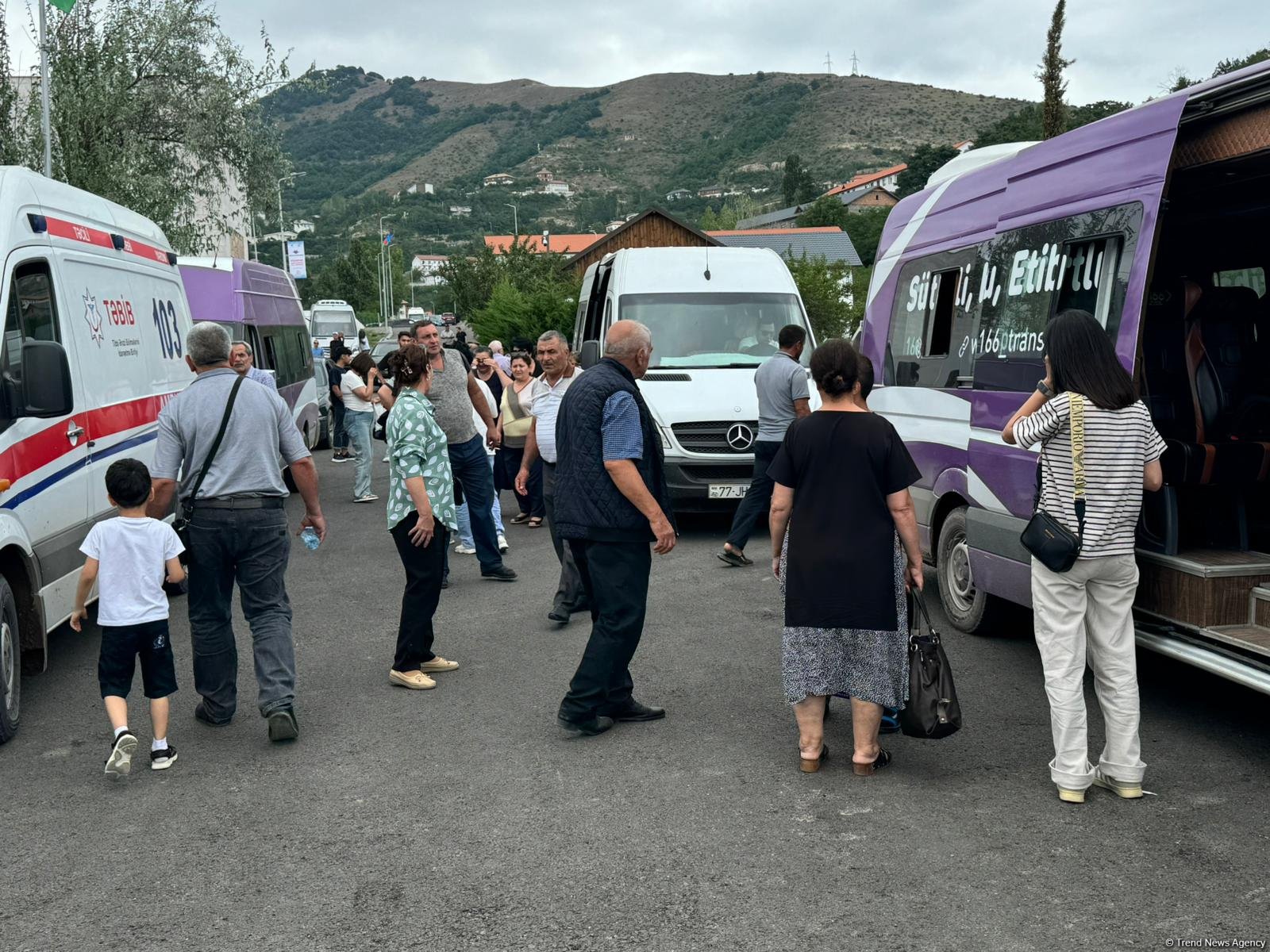 Növbəti köç karvanı Laçın şəhərinə çatıb: 18 ailəyə evlərin açarları təqdim olunub (FOTO) (YENİLƏNİB)