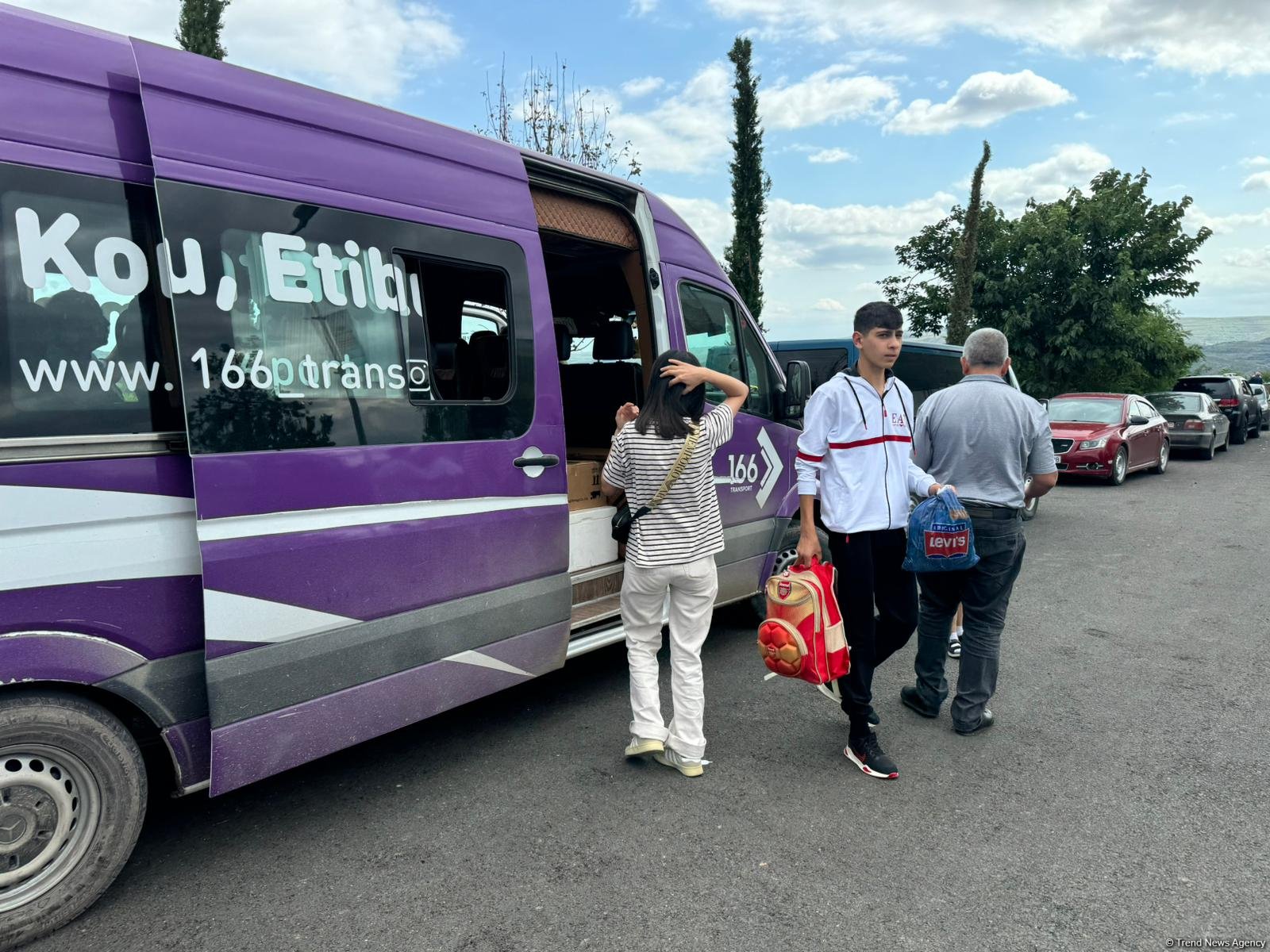 Növbəti köç karvanı Laçın şəhərinə çatıb: 18 ailəyə evlərin açarları təqdim olunub (FOTO) (YENİLƏNİB)