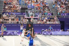 Paris-2024: Azərbaycanın qadınlardan ibarət 3x3 basketbol millisi növbəti oyununu keçirib