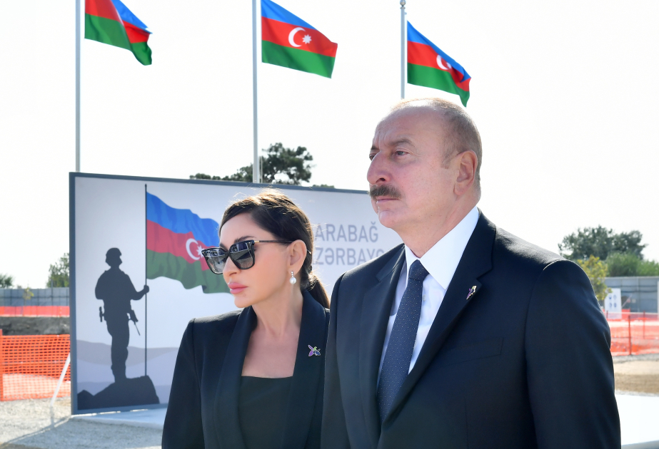 Президент Ильхам Алиев и Первая леди Мехрибан Алиева поздравили дзюдоиста Зелима Коцоева