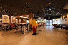 Bakıxanov qəsəbəsində “McDonald’s”ın yeni restoranı açılıb (FOTO)